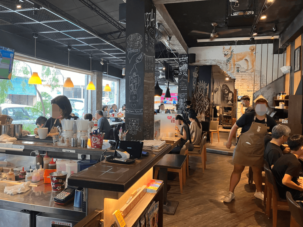 【台中北區】Burger Joint 7分so 美式廚房 | 漢堡與早午餐推薦！餐廳環境菜單價位介紹