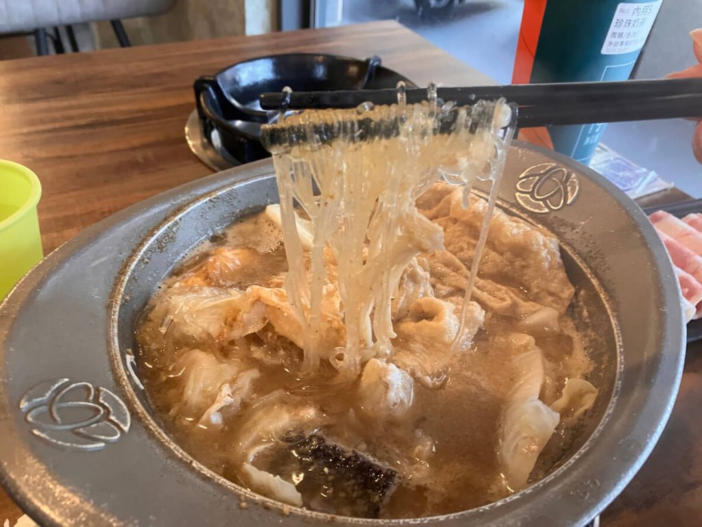 【台中北屯】联亭泡菜鍋北屯店 | 小火鍋推薦!餐廳環境菜單價位介紹 【台中北屯】联亭泡菜鍋北屯店 | 小火鍋推薦!餐廳環境菜單價位介紹