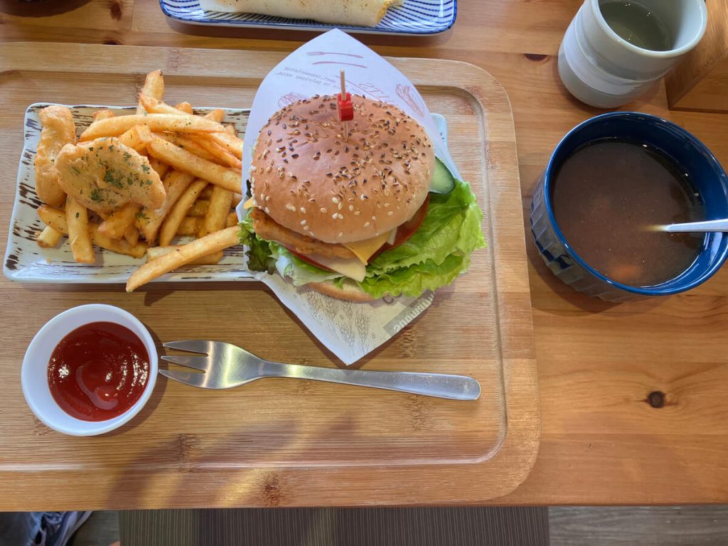 【台中北屯】肆零陸 | 大坑九號登山步道早午餐推薦！餐廳環境菜單價位介紹