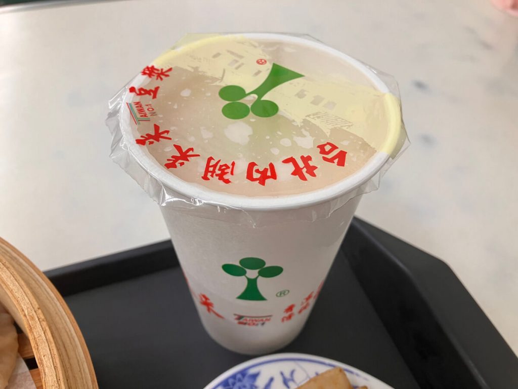 【台中西屯】台北內湖來來豆漿 | 24H早餐店豆漿大推！餐廳環境菜單價位介紹