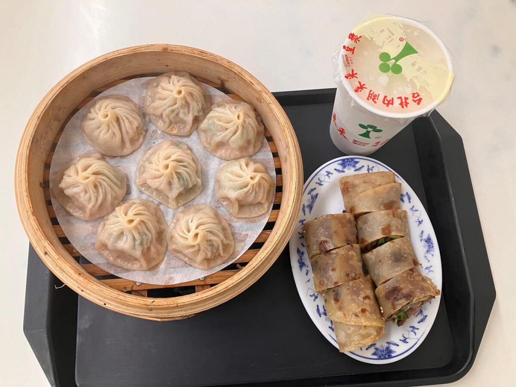 【台中西屯】台北內湖來來豆漿 | 24H早餐店豆漿大推！餐廳環境菜單價位介紹