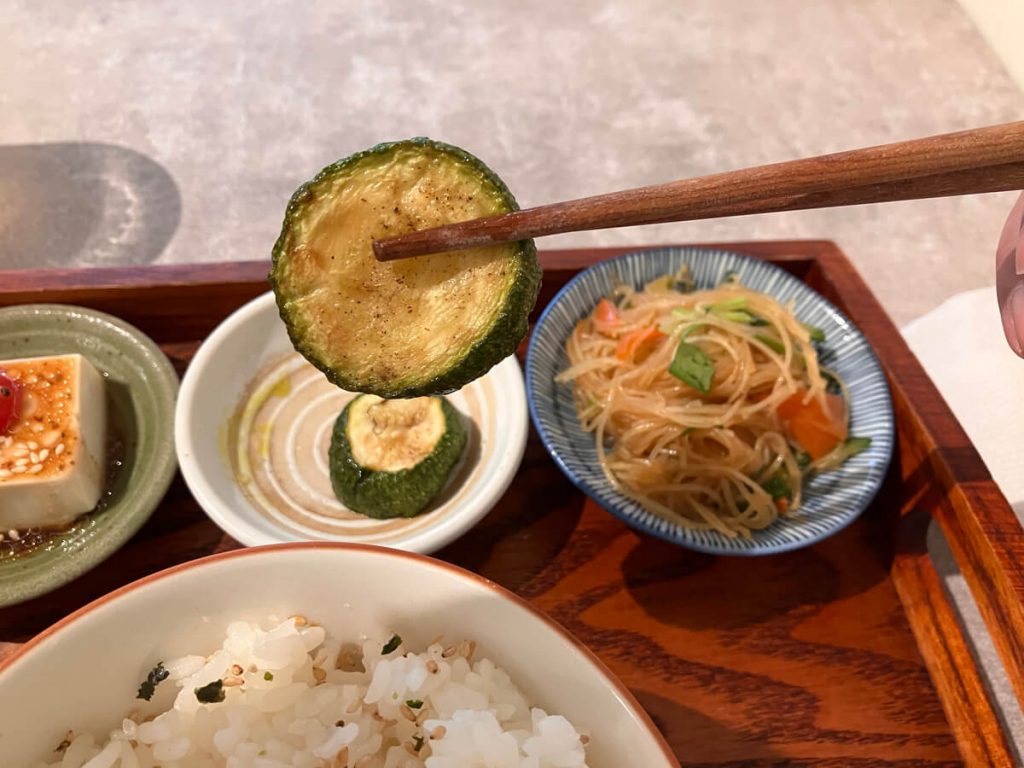 【台中北屯】禾作食堂 | 中式簡餐與套餐推薦！餐廳環境菜單價位介紹