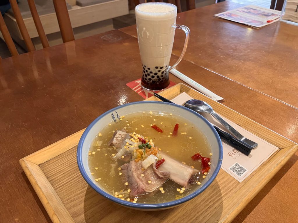 【台中南屯】有春茶館大墩店 | 簡餐台菜與傳統美食推薦！餐廳環境菜單價位介紹